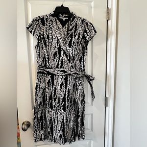 Tommy Hilfiger knee length cotton dress. Size Large.